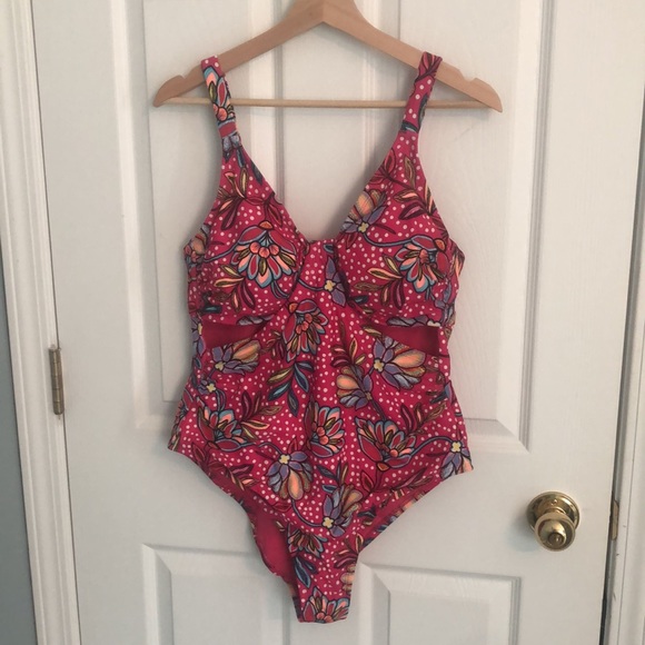 NWOT Tabatha Brown for Target Floral Print One Piece Swimsuit w/ Front Cut Out. - Picture 3 of 11